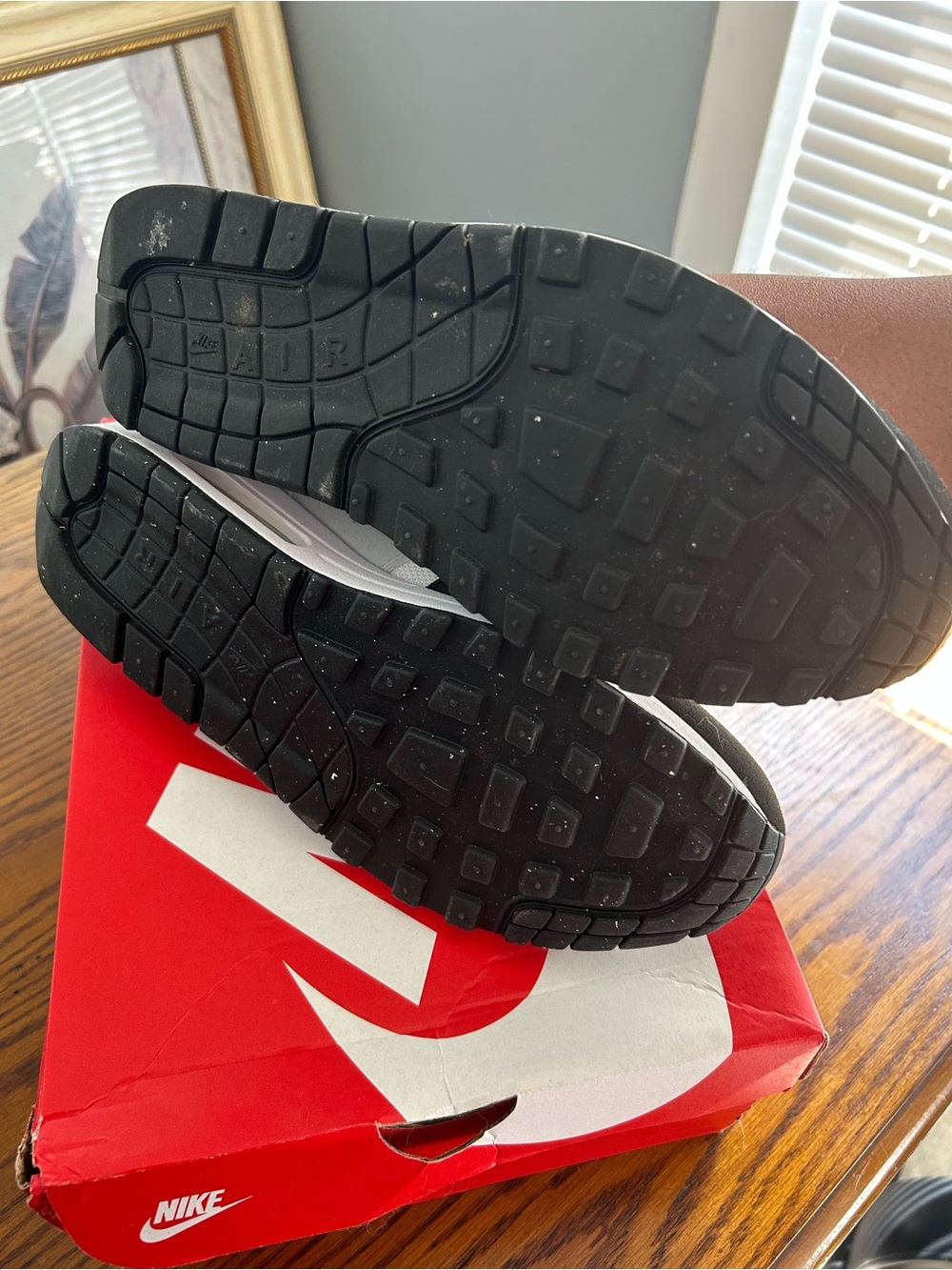 Nike Men’s Air Max— White and Black - Picture 3 of 5